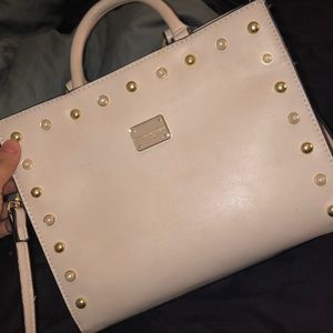 Selling a Catherine Malandrino Bag, hardly use